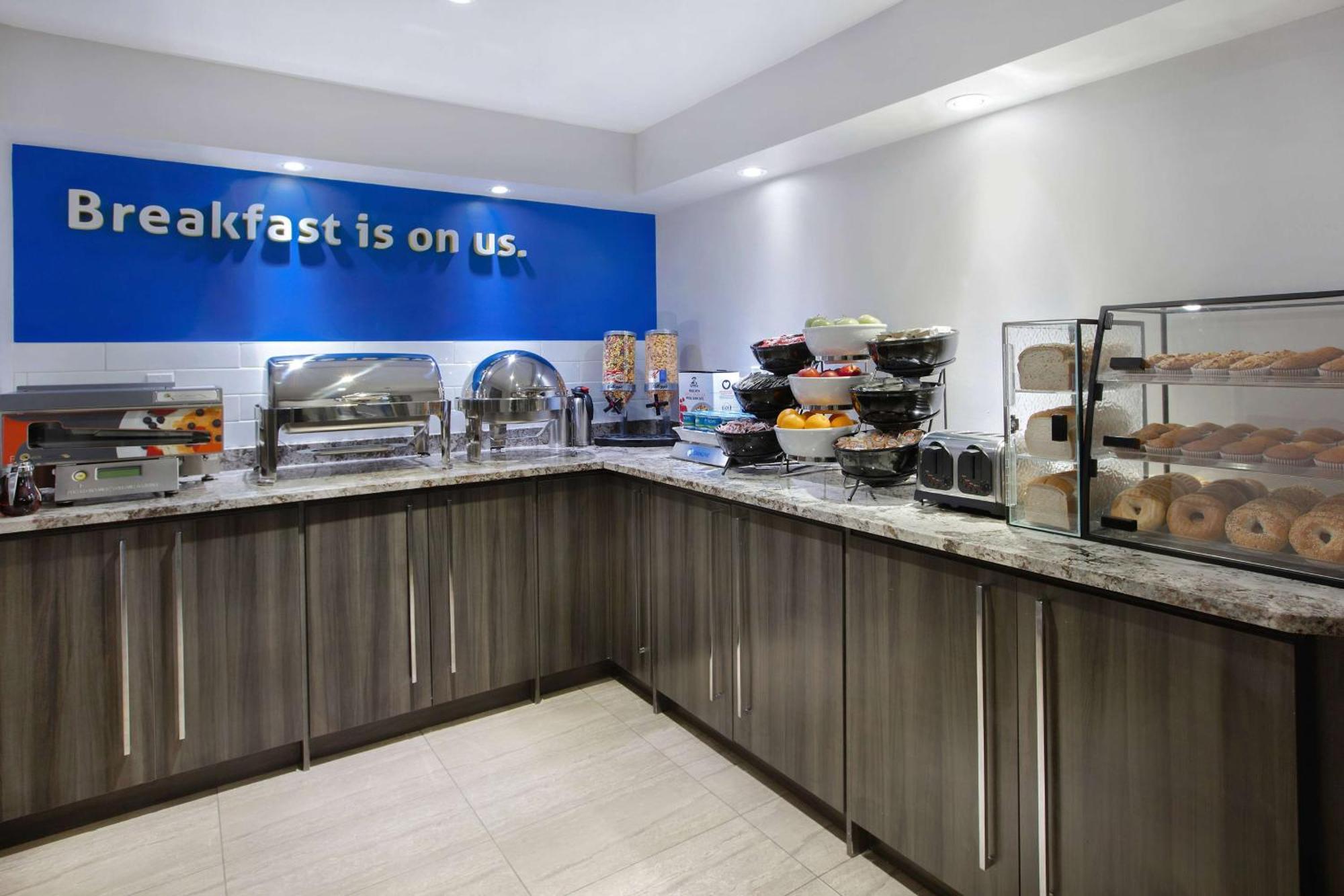 Days Inn By Wyndham בארי מראה חיצוני תמונה