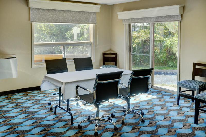 Days Inn By Wyndham בארי מראה חיצוני תמונה