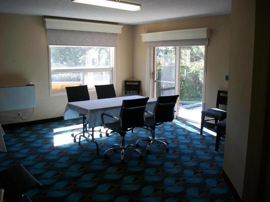 Days Inn By Wyndham בארי מראה חיצוני תמונה
